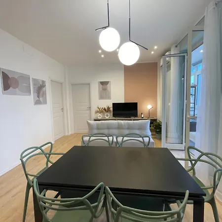 Politeama Charming شقة *